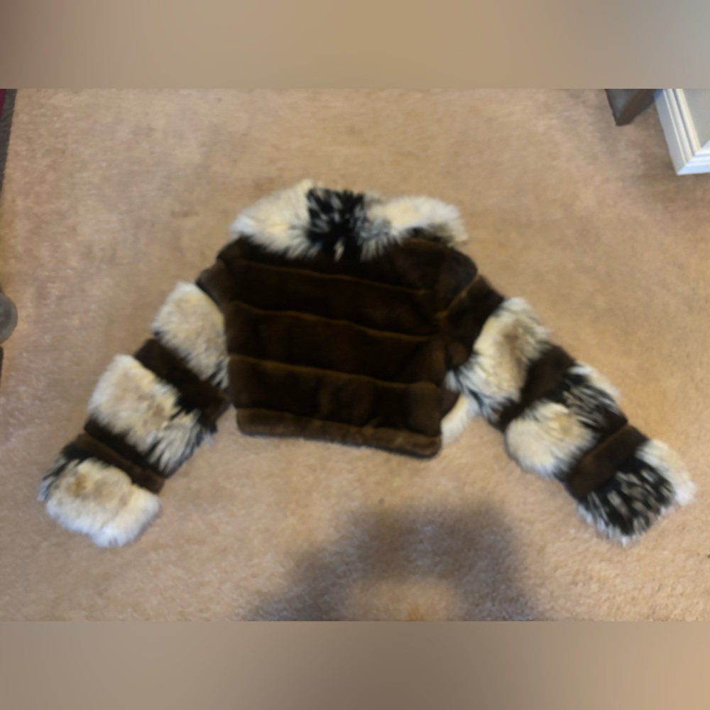 Azalea Wang- PORTIA-FUR FAUX FUR JACKET size S - Picture 6 of 6